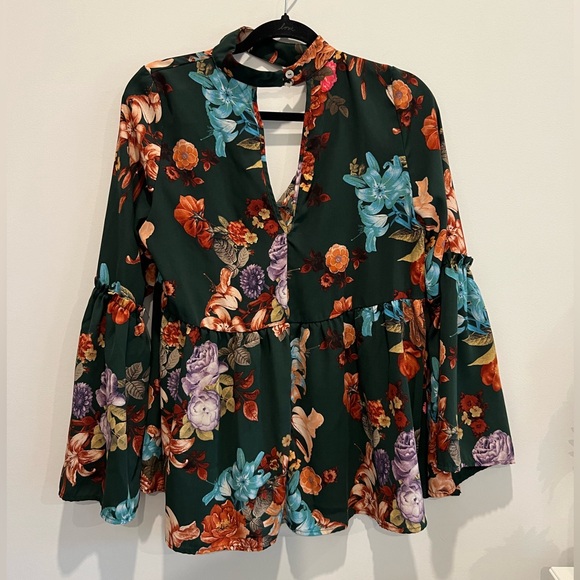 Altar’d State top - Picture 4 of 4